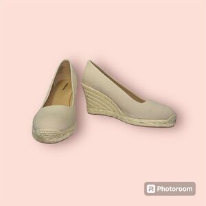 J. Crew Round Toe Wedge Sandals Size 7 - Tan